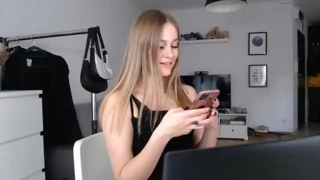 Image 12 of mistressuniverse Stream on Chaturbate on 12 months ago