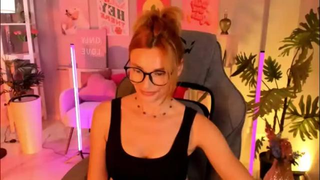 Image 4 of mistybarnes Stream on Chaturbate on 2 months ago