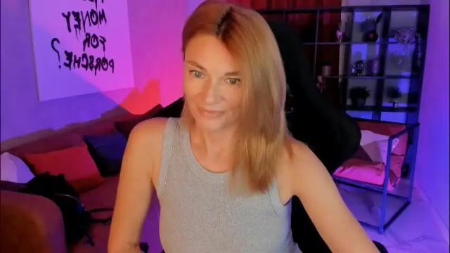 Image 4 of mistybarnes Stream on Chaturbate on 2 months ago