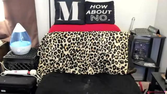 Image 8 of mistybenz Stream on Chaturbate on 18 months ago