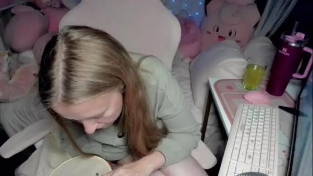 Image 2 of mistymystic Stream on Chaturbate on 2 months ago