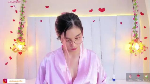 Image 4 of mitsuhax_ Stream on Chaturbate on 2 months ago