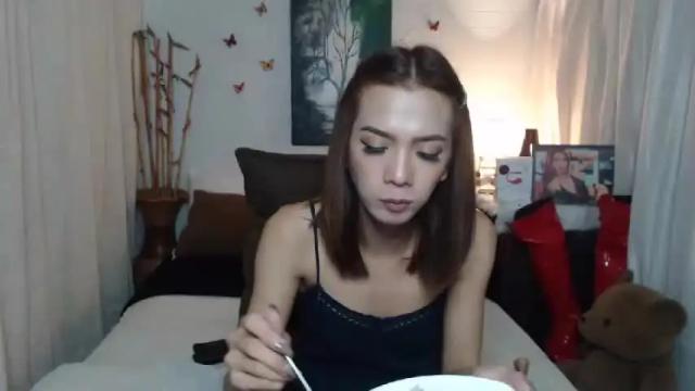 Image 3 of mitzihakku Stream on Chaturbate on 19 months ago