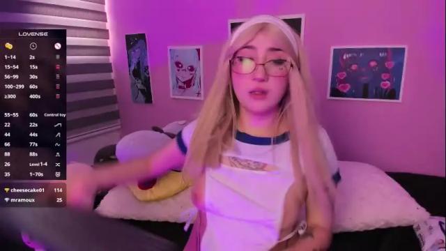 Image 10 of miwaviolet Stream on Chaturbate on 2 months ago