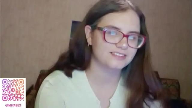 Image 3 of miyabe Stream on Chaturbate on 29 days ago