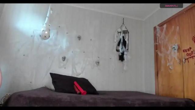 Image 8 of mizzkittay Stream on Chaturbate on 19 months ago