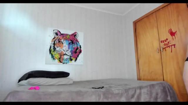 Image 4 of mizzkittay Stream on Chaturbate on 19 months ago