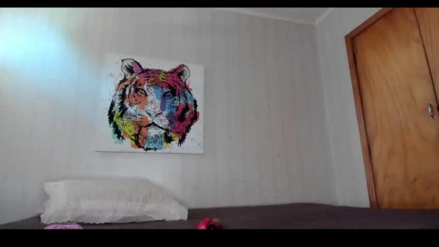 Image 11 of mizzkittay Stream on Chaturbate on 17 months ago