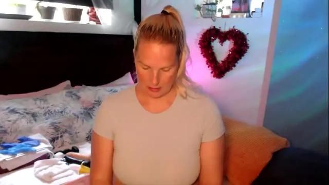 Image 2 of mjcoconut Stream on Chaturbate on 2 months ago