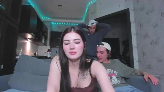 Image 8 of mmkakpoxyi22 Stream on Chaturbate on 3 months ago