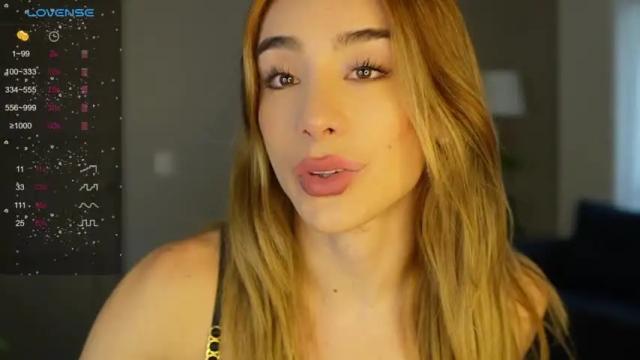 Image 12 of mmmayra_0x Stream on Chaturbate on 13 months ago