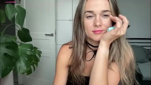 Image 4 of mmminnie Stream on Chaturbate on 2 months ago
