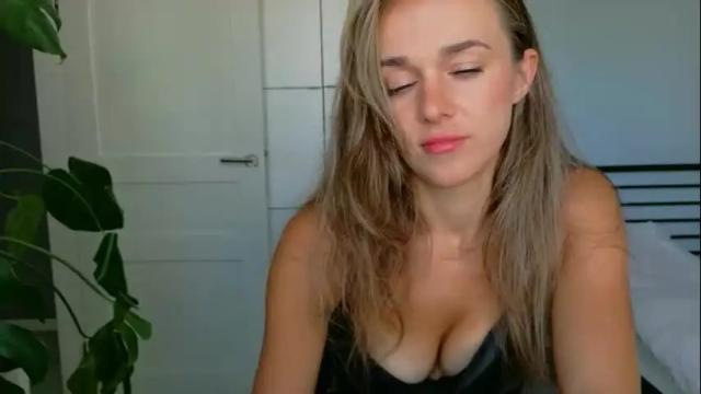 Image 4 of mmminnie Stream on Chaturbate on 2 months ago