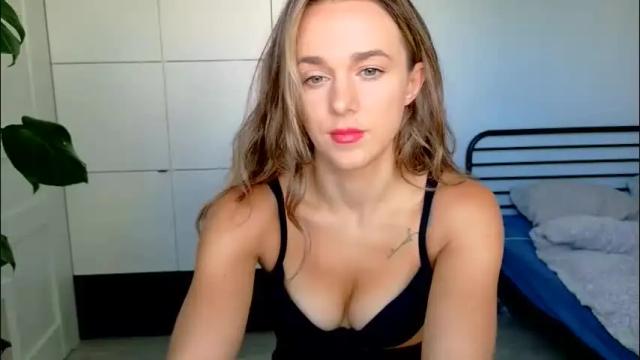 Image 11 of mmminnie Stream on Chaturbate on 29 days ago
