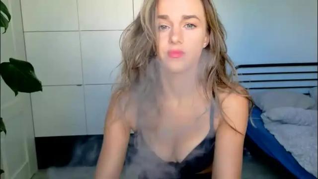 Image 12 of mmminnie Stream on Chaturbate on 29 days ago
