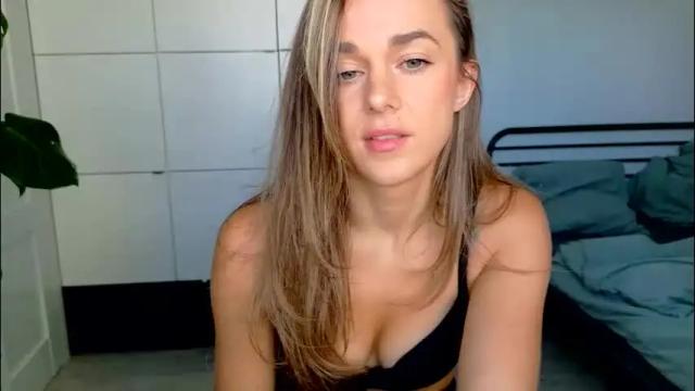 Image 7 of mmminnie Stream on Chaturbate on 27 days ago
