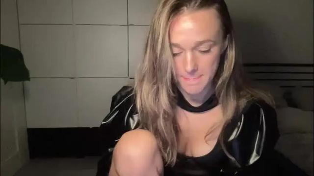 Image 12 of mmminnie Stream on Chaturbate on 24 days ago