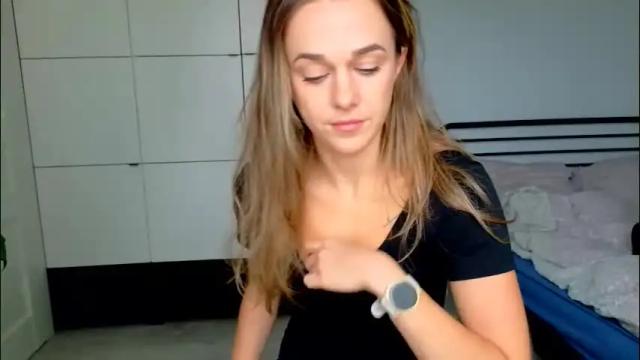 Image 4 of mmminnie Stream on Chaturbate on 2 months ago