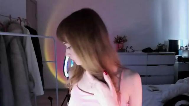 Image 3 of mnepohhh Stream on Chaturbate on 1 month ago