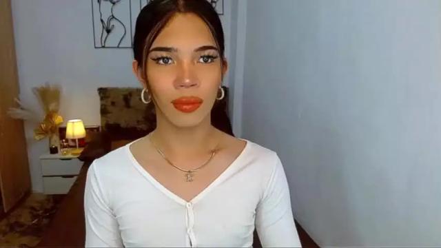 Image 11 of moanamour_bianca Stream on Chaturbate on 13 months ago