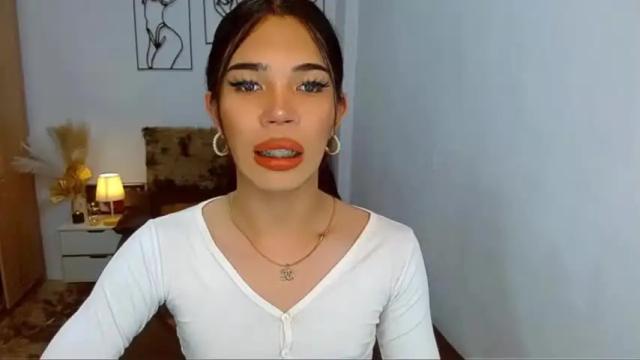 Image 12 of moanamour_bianca Stream on Chaturbate on 13 months ago
