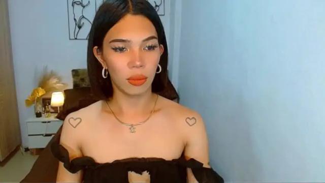 Image 3 of moanamour_bianca Stream on Chaturbate on 10 months ago