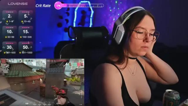 Image 6 of moaning___lisa Stream on Chaturbate on 13 months ago