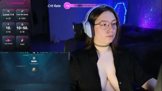 Image 2 of moaning___lisa Stream on Chaturbate on 1 month ago