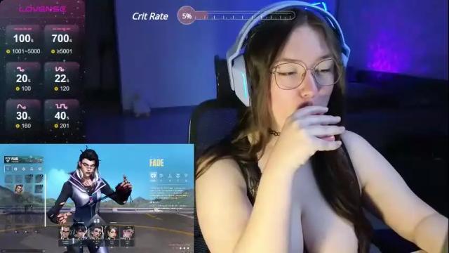 Image 11 of moaning___lisa Stream on Chaturbate on 14 days ago