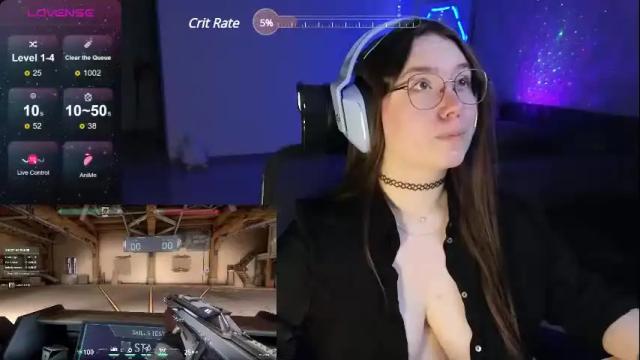 Image 2 of moaning___lisa Stream on Chaturbate on 7 days ago