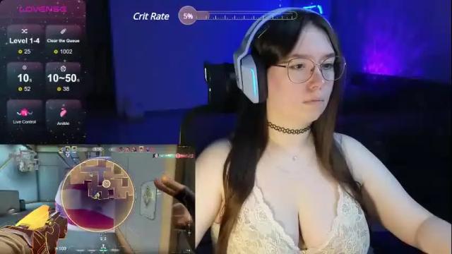 Image 4 of moaning___lisa Stream on Chaturbate on 1 month ago