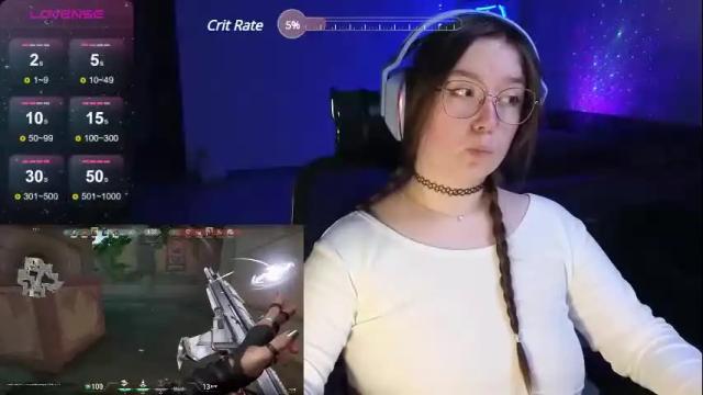 Image 11 of moaning___lisa Stream on Chaturbate on 25 days ago