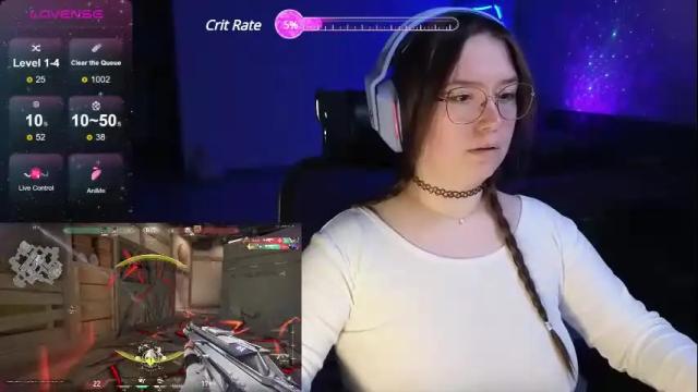 Image 2 of moaning___lisa Stream on Chaturbate on 25 days ago