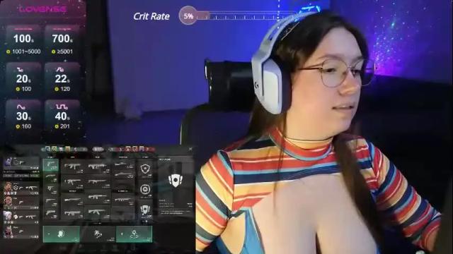 Image 12 of moaning___lisa Stream on Chaturbate on 7 days ago