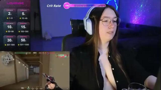 Image 2 of moaning___lisa Stream on Chaturbate on 5 days ago