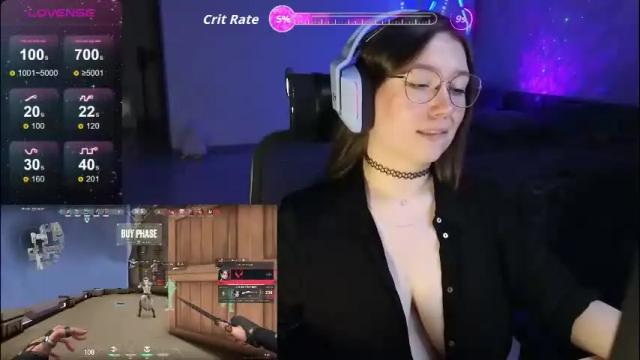 Image 3 of moaning___lisa Stream on Chaturbate on 21 days ago