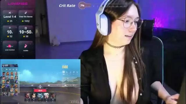 Image 6 of moaning___lisa Stream on Chaturbate on 21 days ago
