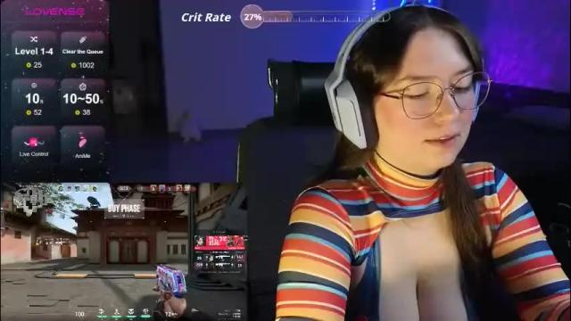 Image 4 of moaning___lisa Stream on Chaturbate on 7 days ago