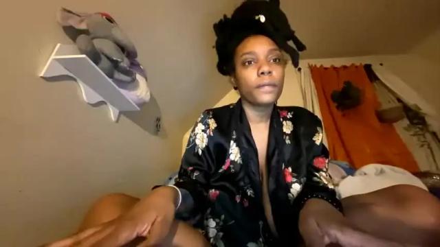 Image 3 of mochaplz Stream on Chaturbate on 15 months ago