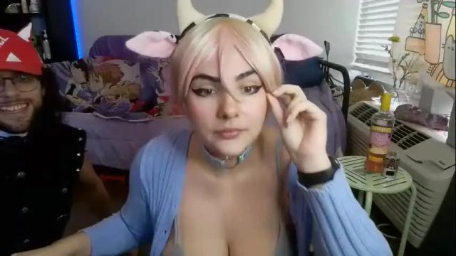 Image 2 of mochi_rainbow Stream on Chaturbate on 14 months ago