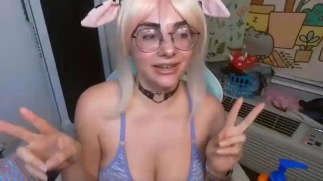 Image 10 of mochi_rainbow Stream on Chaturbate on 25 days ago