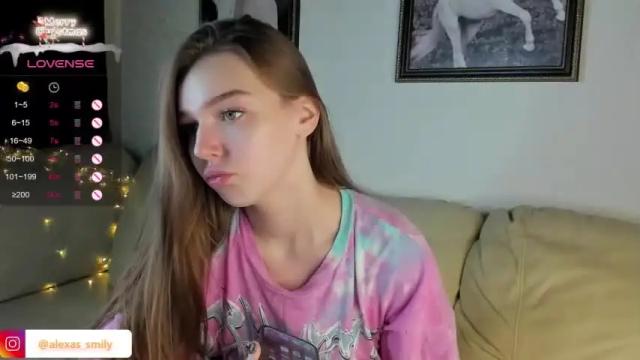 Image 2 of model_la_ Stream on Chaturbate on 22 months ago