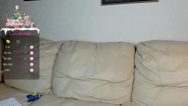 Image 4 of model_la_ Stream on Chaturbate on 22 months ago