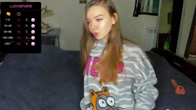 Thumbnail 1, model_la_'s Stream at Chaturbate, 21 months ago