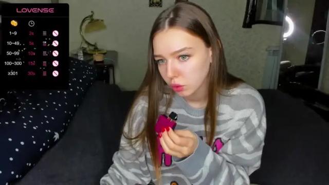 Thumbnail 1, model_la_'s Stream at Chaturbate, 21 months ago