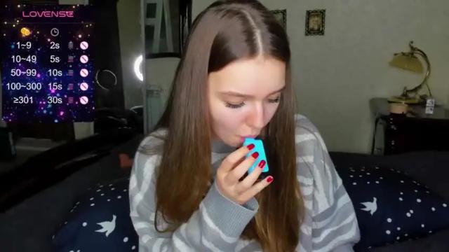 Image 3 of model_la_ Stream on Chaturbate on 21 months ago