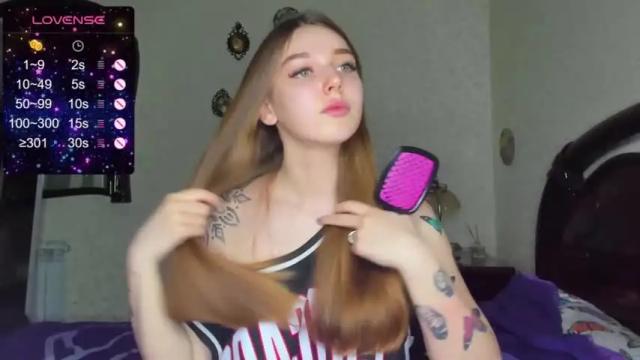 Image 10 of model_la_ Stream on Chaturbate on 21 months ago