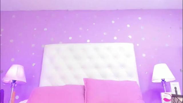 Image 2 of models_sophia Stream on Chaturbate on 1 month ago