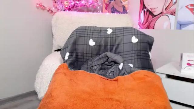 Image 12 of moertomlly Stream on Chaturbate on 27 days ago