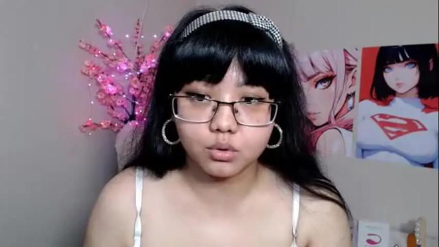 Image 10 of moertomlly Stream on Chaturbate on 14 days ago
